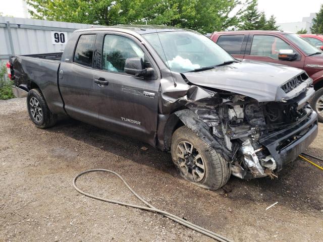 5TFUY5F17FX470677 - 2015 TOYOTA TUNDRA DOUBLE CAB SR/SR5 GRAY photo 4