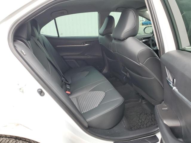 4T1G11AK3PU137207 - 2023 TOYOTA CAMRY SE NIGHT SHADE WHITE photo 10