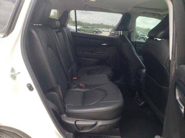 5TDGZRAH9MS058124 - 2021 TOYOTA HIGHLANDER XLE WHITE photo 11