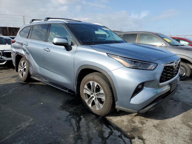 5TDHZRAHXNS122855 - 2022 TOYOTA HIGHLANDER XLE أزرق صورة 4