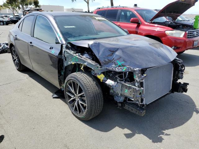 4T1G11AK7PU154205 - 2023 TOYOTA CAMRY SE NIGHT SHADE CHARCOAL photo 4