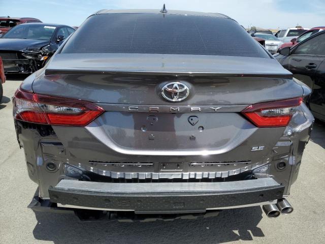 4T1G11AK7PU154205 - 2023 TOYOTA CAMRY SE NIGHT SHADE CHARCOAL photo 6