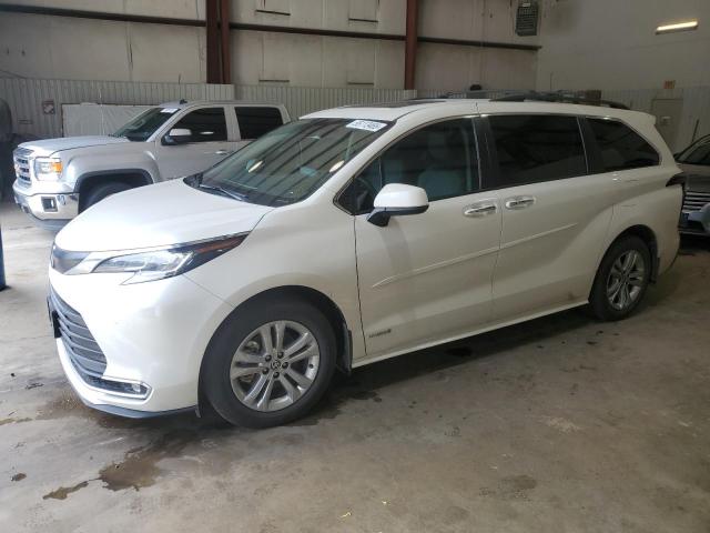 2021 TOYOTA SIENNA XLE, null
