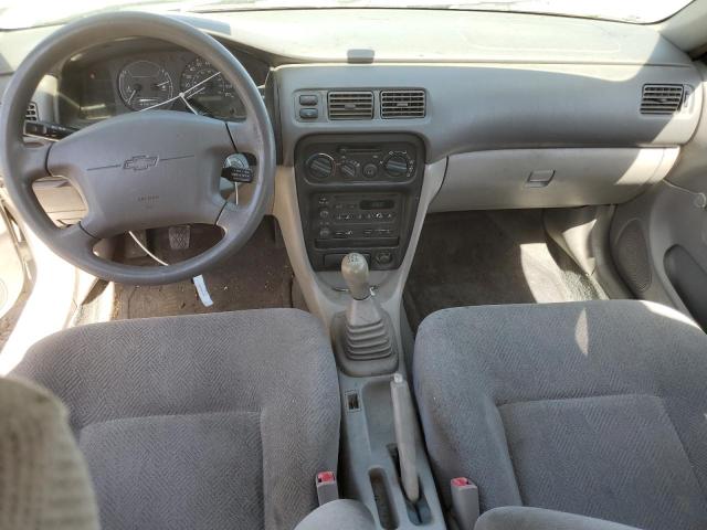 1Y1SK5285YZ429625 - 2000 CHEVROLET GEO PRIZM BASE WHITE photo 8