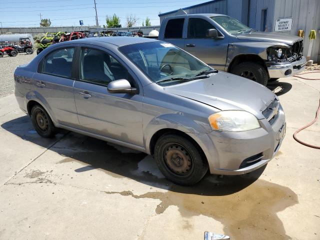 KL1TD5DE4AB117601 - 2010 CHEVROLET AVEO LS GRAY photo 4