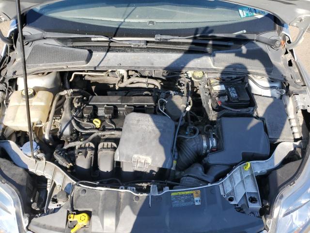 1FAHP3F24CL351768 - 2012 FORD FOCUS SE SILVER photo 11