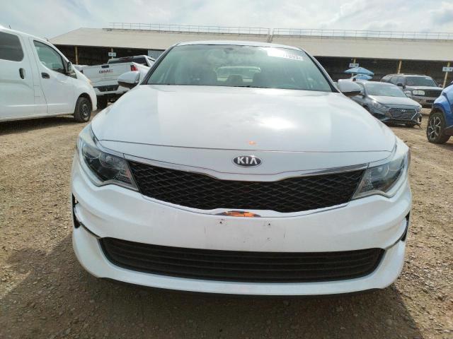 5XXGT4L31GG062907 - 2016 KIA OPTIMA LX WHITE photo 5