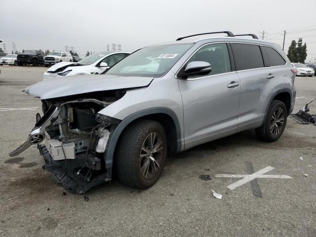 5TDKKRFH0GS503233 - 2016 TOYOTA HIGHLANDER XLE SILVER photo 1