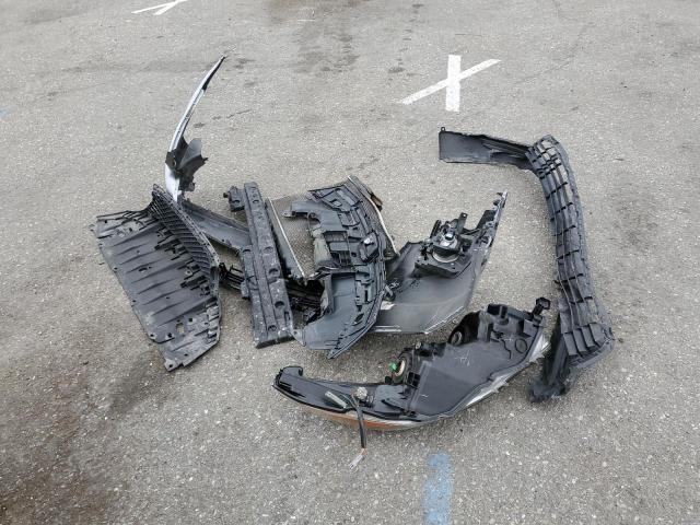 5TDKKRFH0GS503233 - 2016 TOYOTA HIGHLANDER XLE SILVER photo 13