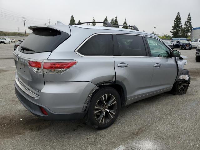 5TDKKRFH0GS503233 - 2016 TOYOTA HIGHLANDER XLE SILVER photo 3