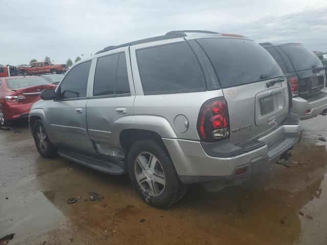 1GNDT13S552199125 - 2005 CHEVROLET TRAIL BLAZ LS SILVER photo 2