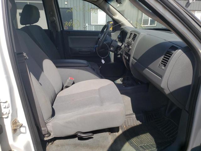 1D7HW48NX6S606420 - 2006 DODGE DAKOTA QUAD SLT WHITE photo 5