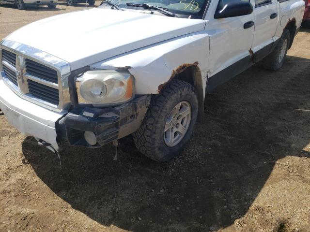 1D7HW48NX6S606420 - 2006 DODGE DAKOTA QUAD SLT WHITE photo 9