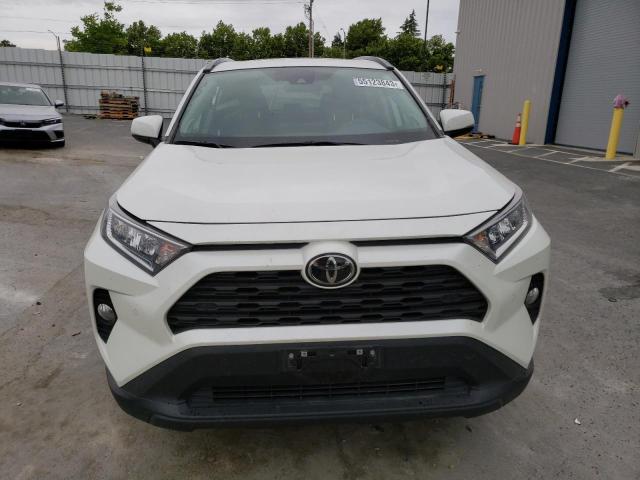 2T3C1RFV7MW113947 - 2021 TOYOTA RAV4 XLE PREMIUM WHITE photo 5