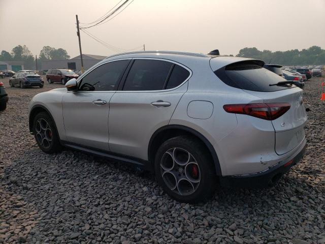 ZASFAKBN2J7B79654 - 2018 ALFA ROMEO STELVIO TI SILVER photo 2