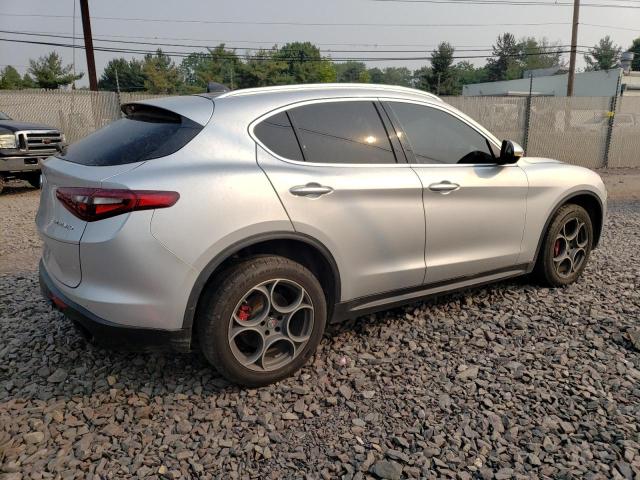 ZASFAKBN2J7B79654 - 2018 ALFA ROMEO STELVIO TI SILVER photo 3