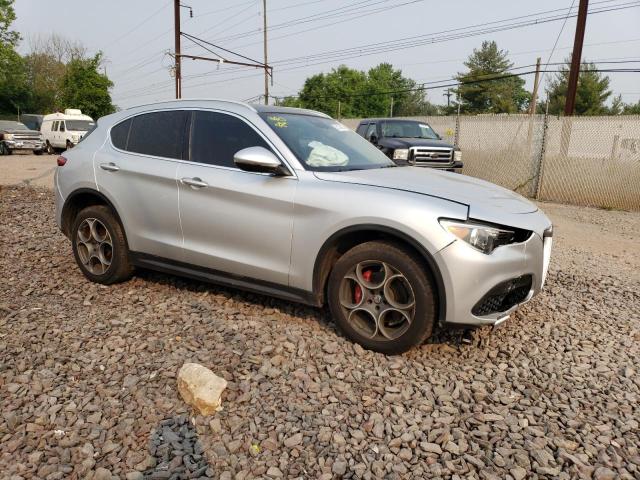 ZASFAKBN2J7B79654 - 2018 ALFA ROMEO STELVIO TI SILVER photo 4