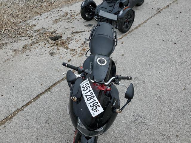 JKAEXEA126A010029 - 2006 KAWASAKI EX650 A6F BLACK photo 5