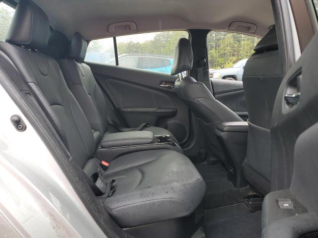 JTDKARFP1J3098941 - 2018 TOYOTA PRIUS PRIM 银色 照片 10