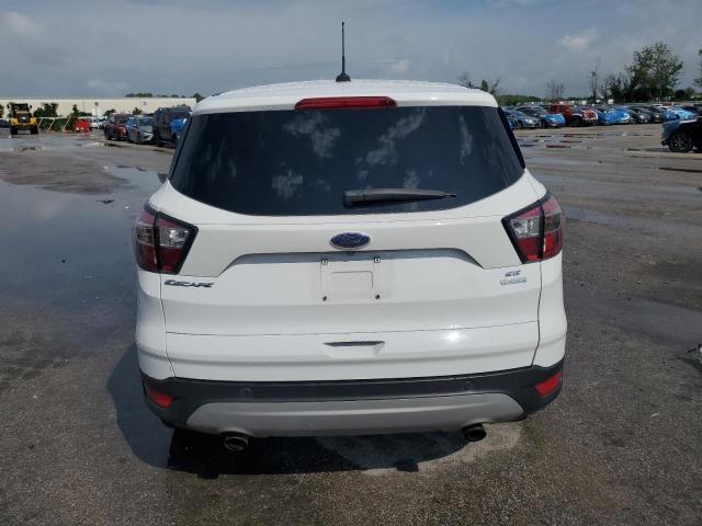 1FMCU0GD1HUB85993 - 2017 FORD ESCAPE SE WHITE photo 6