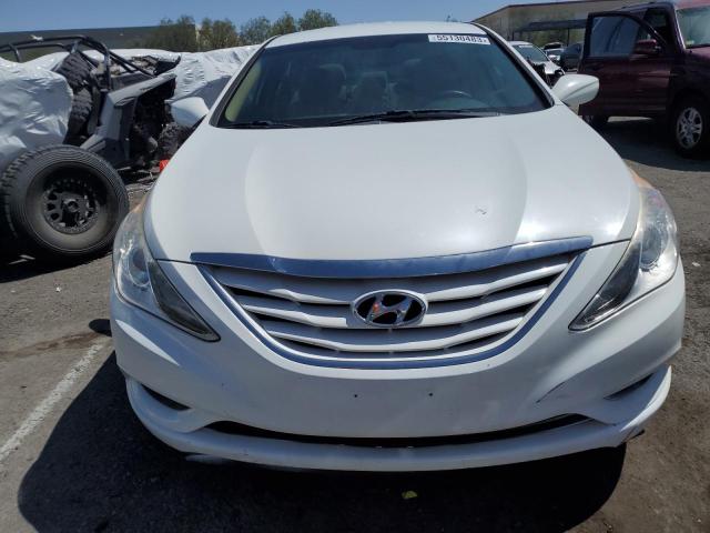 5NPEB4ACXCH481706 - 2012 HYUNDAI SONATA GLS WHITE photo 5