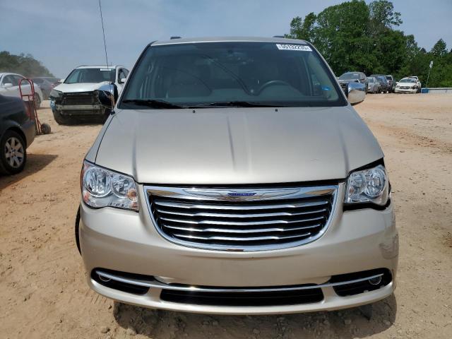 2C4RC1CG5DR641718 - 2013 CHRYSLER TOWN & COU TOURING L GOLD photo 5