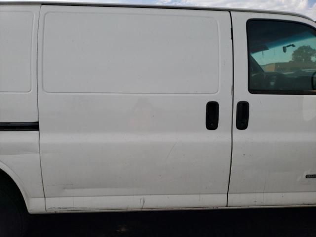 1GTGG25RXY1114770 - 2000 GMC SAVANA G2500 WHITE photo 11