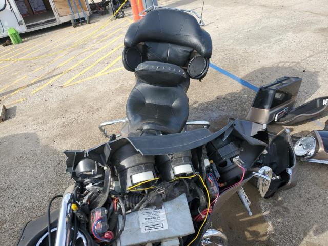 1HD1FCW155Y673572 - 2005 HARLEY-DAVIDSON FLHTCUI 棕色 照片 5