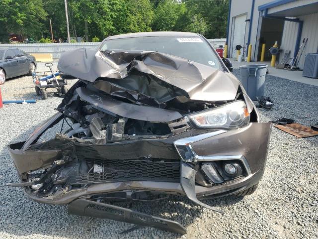 JA4AP3AU7KU020240 - 2019 MITSUBISHI OUTLANDER ES BROWN photo 5