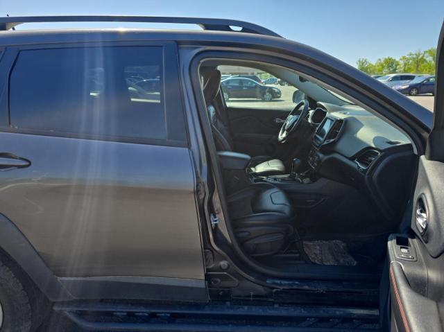 1C4PJMBX0KD198278 - 2019 JEEP CHEROKEE TRAILHAWK GRAY photo 5