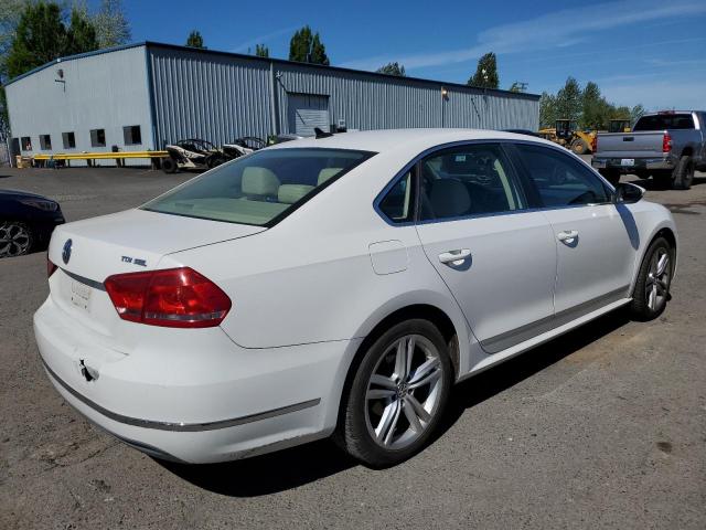 1VWCN7A32CC076917 - 2012 VOLKSWAGEN PASSAT SEL WHITE photo 3