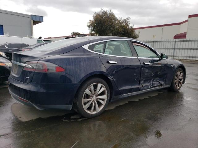 5YJSA1S15EFP29394 - 2014 TESLA MODEL S Синій фото 3