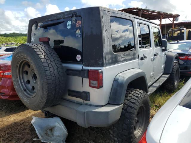 1J4GA391X8L506268 - 2008 JEEP WRANGLER U X SILVER photo 3