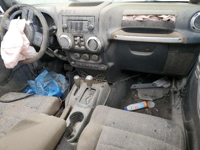 1J4BA5H15BL521842 - 2011 JEEP WRANGLER U SAHARA GRAY photo 8