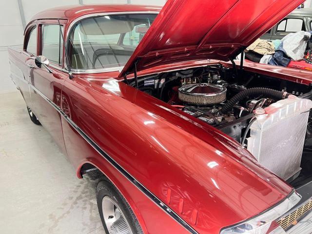 57B175185 - 1957 CHEVROLET BEL AIR RED photo 11