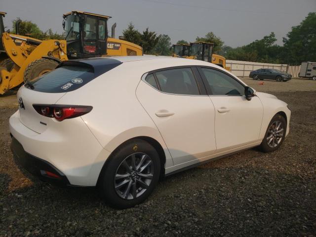 JM1BPAJL0N1502186 - 2022 MAZDA 3 WHITE photo 3