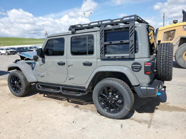 1C4JJXP68PW553829 - 2023 JEEP WRANGLER SAHARA 4XE GRAY photo 2