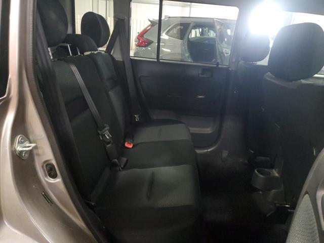 JTLKT324X64087302 - 2006 TOYOTA SCION XB SILVER photo 11