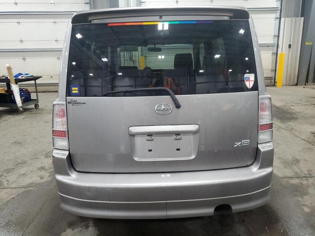 JTLKT324X64087302 - 2006 TOYOTA SCION XB SILVER photo 6