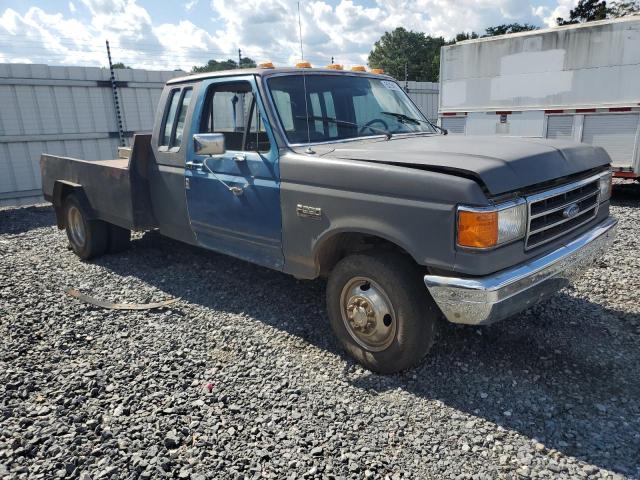 1FTJX35G3LKA72388 - 1990 FORD F350 GRAY photo 4