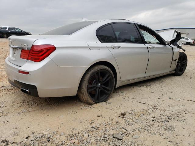 WBAKA4C56BC612920 - 2011 BMW 740 I SILVER photo 3