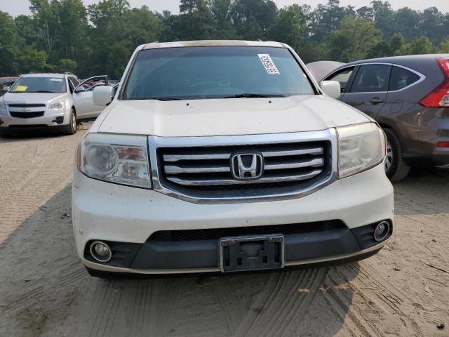 5FNYF4H94CB010547 - 2012 HONDA PILOT TOURING WHITE photo 5