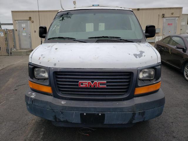 1GTGG25V751247558 - 2005 GMC SAVANA G2500 WHITE photo 5