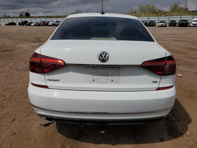 1VWDT7A38HC052171 - 2017 VOLKSWAGEN PASSAT R-LINE Weiß Foto 6