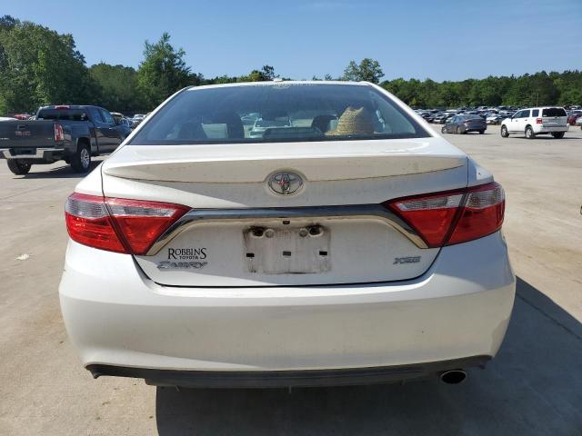 4T1BF1FK8FU060160 - 2015 TOYOTA CAMRY LE WHITE photo 6