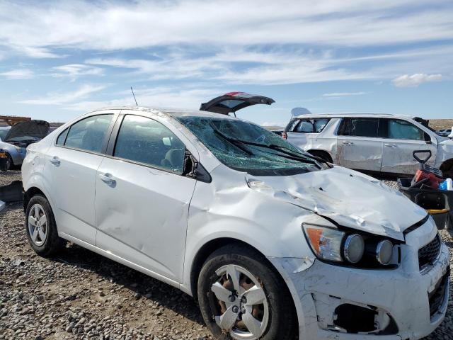 1G1JA5SG9G4177019 - 2016 CHEVROLET SONIC LS WHITE photo 4