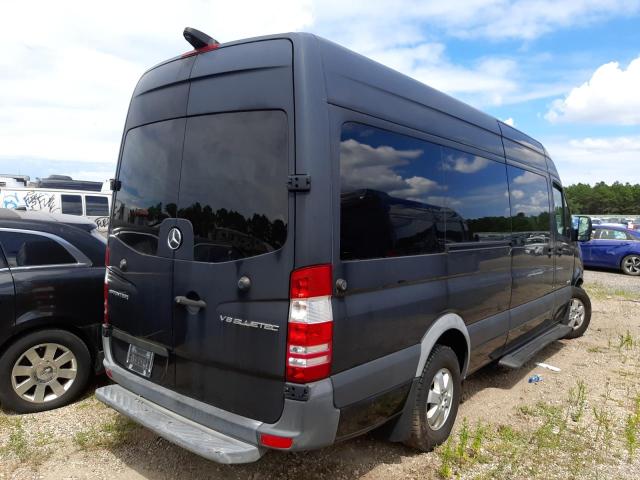 WDZPE8CC0F5974500 - 2015 MERCEDES-BENZ SPRINTER 2500 BLUE photo 4