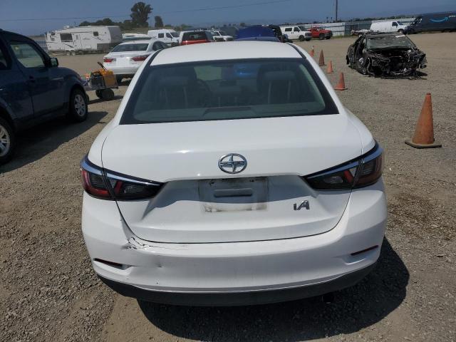 3MYDLBZV5GY124057 - 2016 TOYOTA SCION IA WHITE photo 6