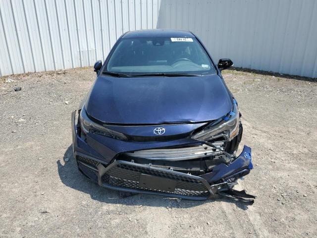 JTDS4MCE7NJ086999 - 2022 TOYOTA COROLLA SE BLUE photo 5