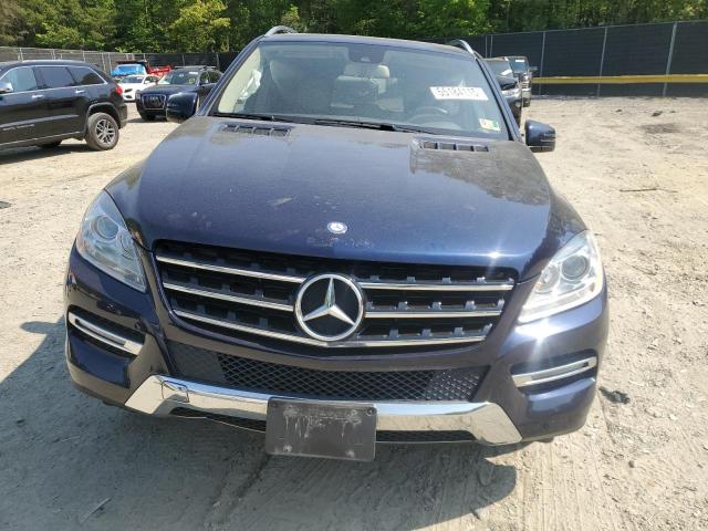 4JGDA5HB1FA618394 - 2015 MERCEDES-BENZ ML 350 4MATIC BLUE photo 5